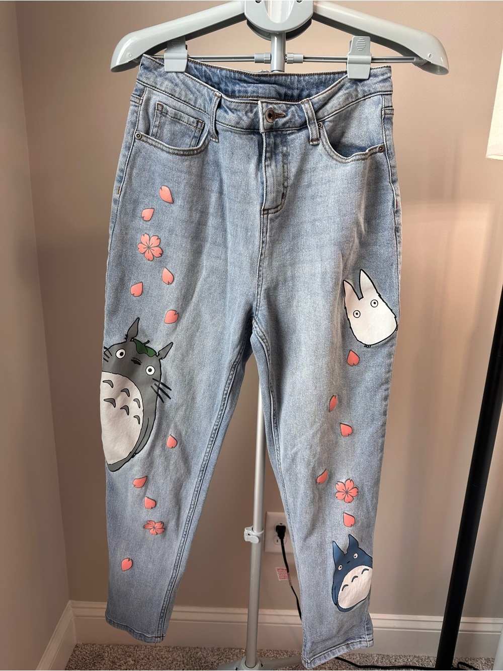 Her Universe Studio Ghibli My Neighbor Totoro Sakura Mom Jeans Light Wash 5 Jr
